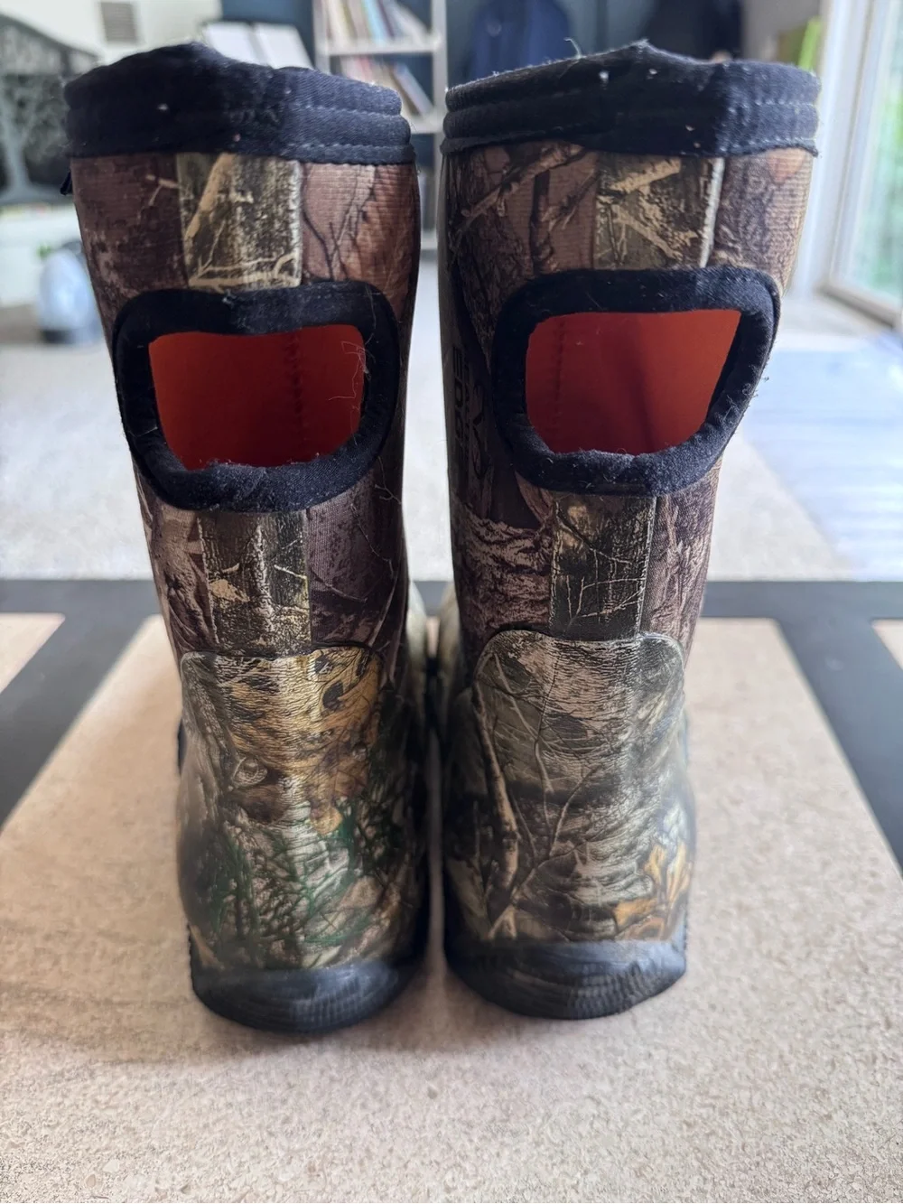 Boys size 6 waterproof camo muck boots